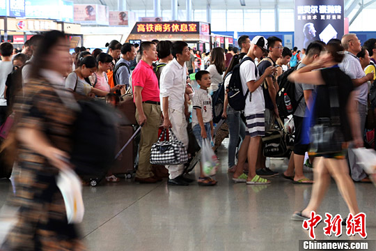 资料图:湖南长沙高铁南站。<a target='_blank' href='http://www.chinanews.com/'>中新社</a>记者 泱波 摄 资料图:湖南长沙高铁南站。<a target='_blank' href='http://www.chinanews.com/'>中新社</a>记者 泱波 摄